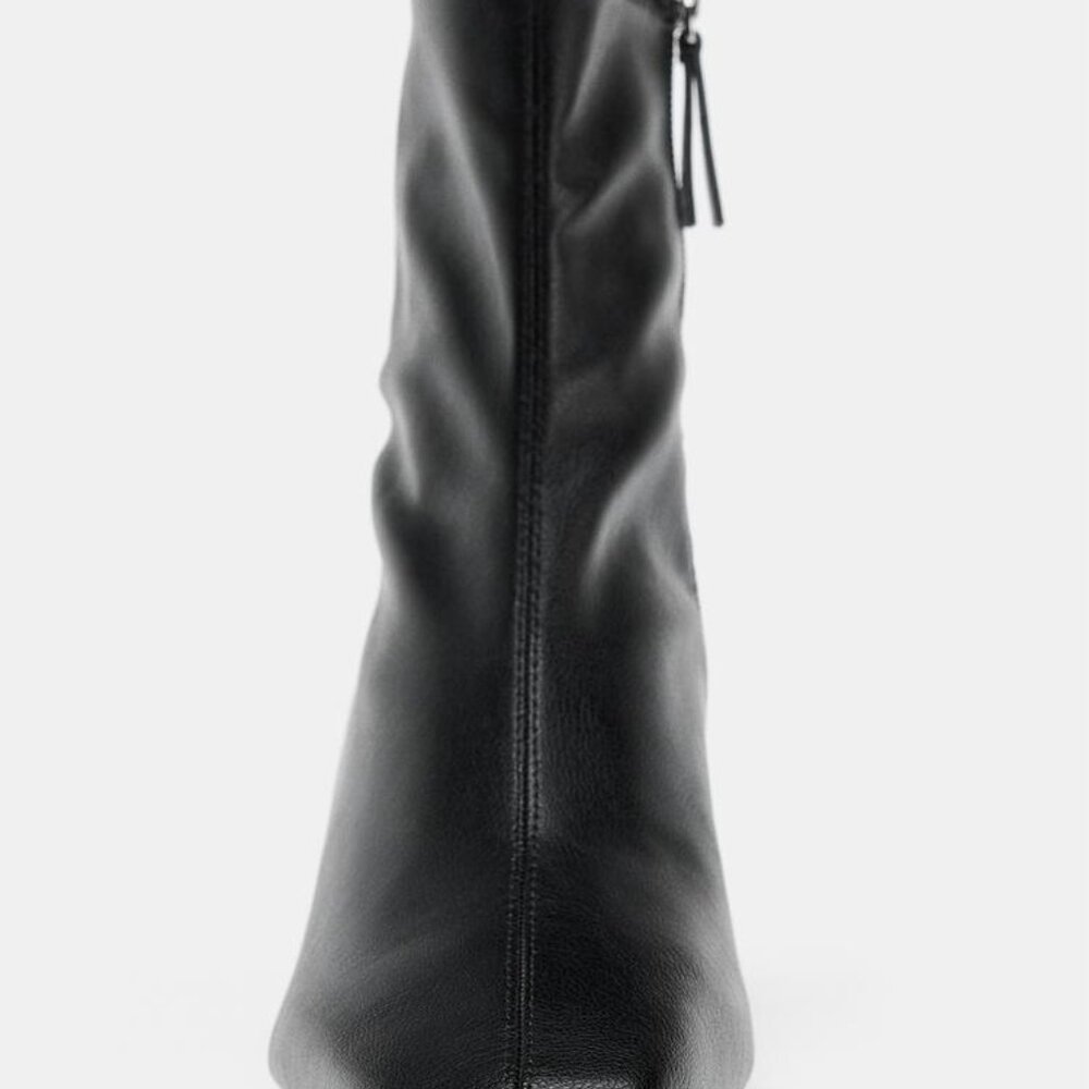 ZARA Black genuine Leather Block Heeled Soft Ankle Boots stretch US 7.5 EUR 38 - Picture 2 of 11